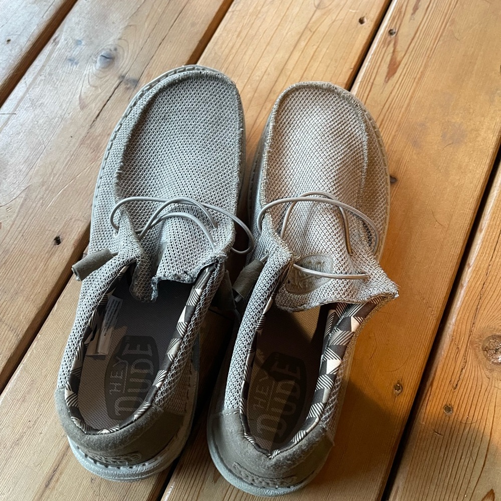 Hey Dude Men's Shoes in Tan